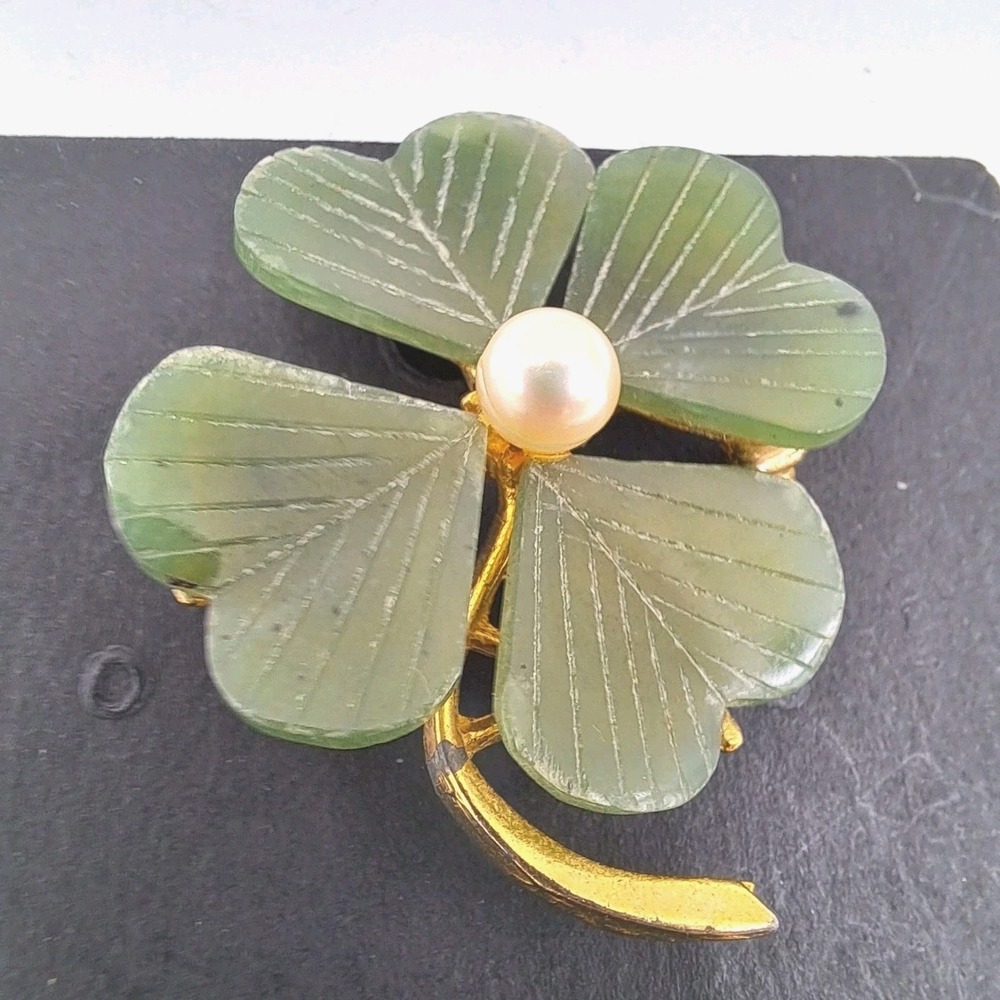 Swoboda Jade With Pearl Shamrock Four Leaf Clover Gold Tone Brooch 1 1/2"